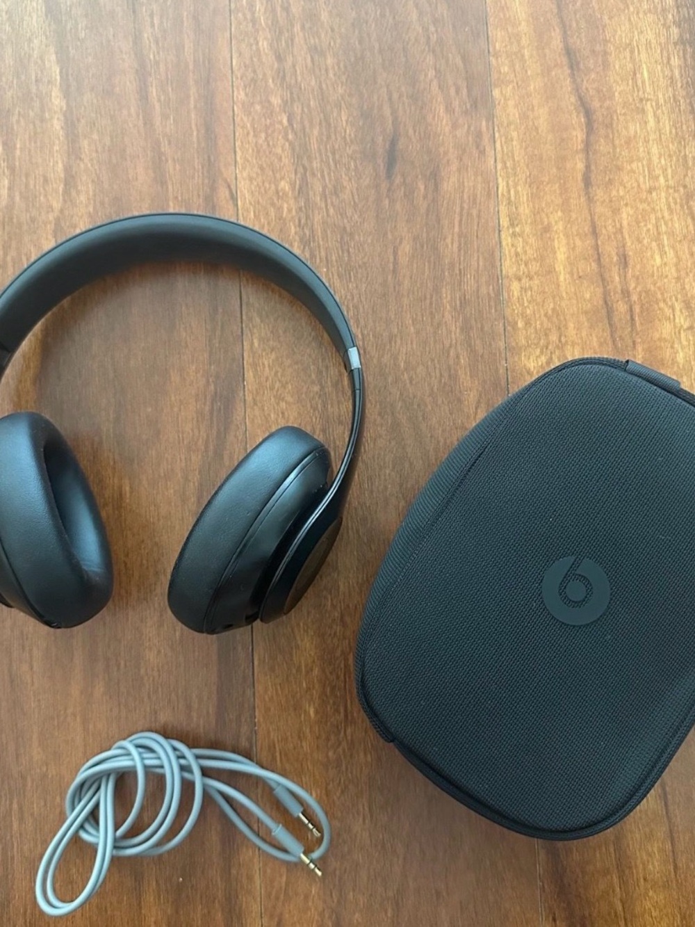 Apple Beats Pro Wireless Headphones